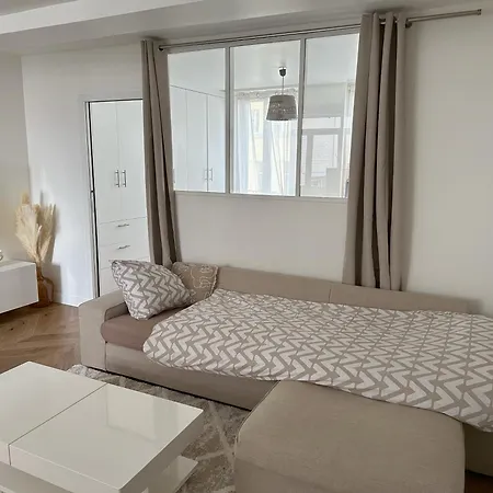 Apartment Niche En Centre-ville Saint-Germain-en-Laye